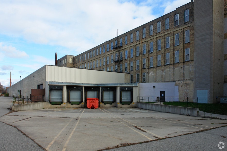 More Photos Of 1661 Monroe Ave NW, Grand Rapids Manufacturing For Sale