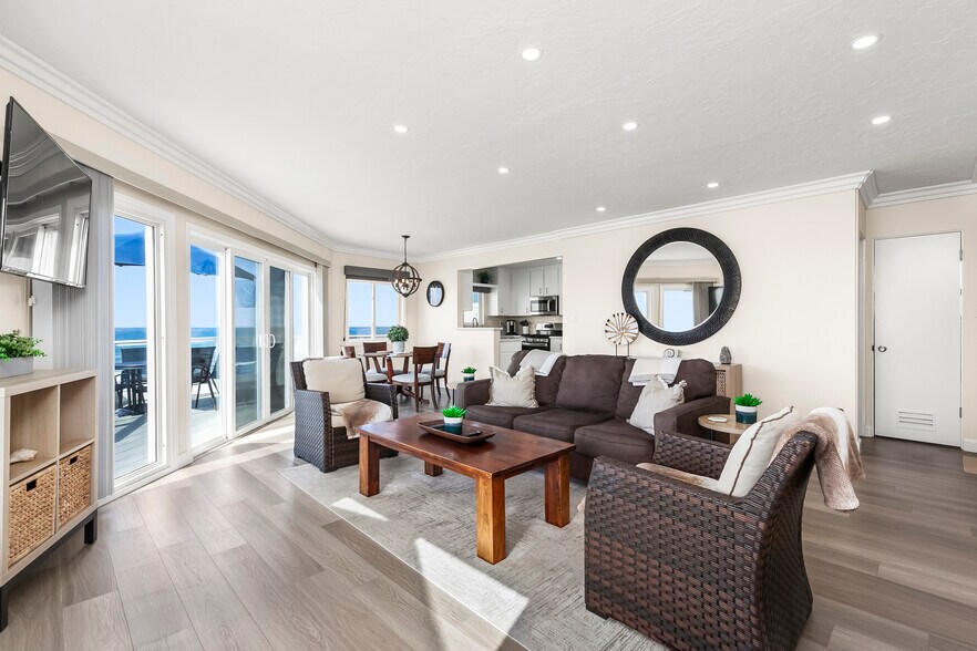 More Photos Of 1476-80 Pescadero Dr, San Diego Apartments For Sale