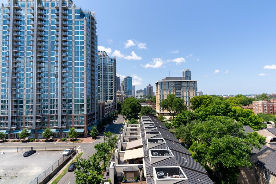 More Photos Of 715 N Church St, Charlotte Office For Sale