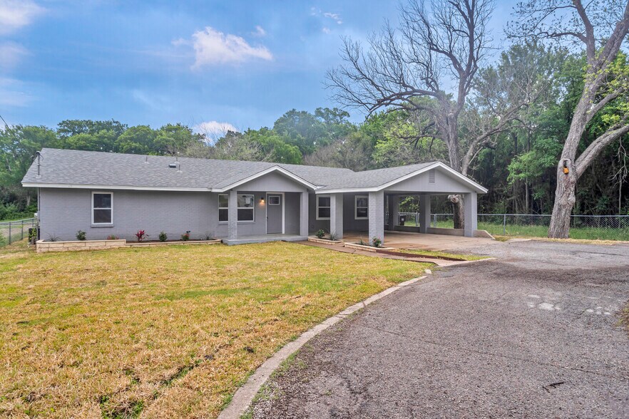 More Photos Of 601 Spring St, Round Rock Office Residential For Lease