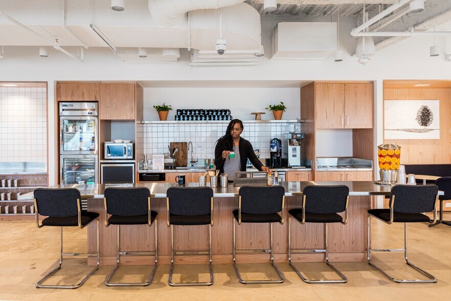 More Photos Of 101 Marietta St NW, Atlanta Office For Lease