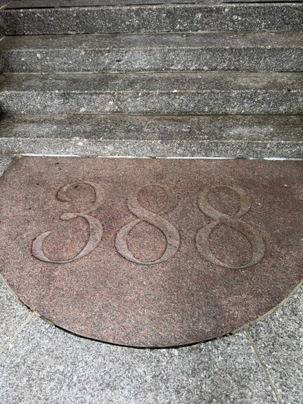 More Photos Of 388-390 Commonwealth ave, Boston Office For Lease