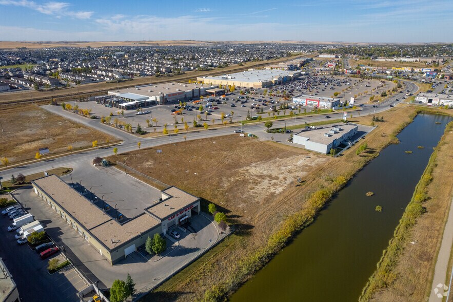 More Photos Of 2967 Main St SW, Airdrie Storefront For Lease