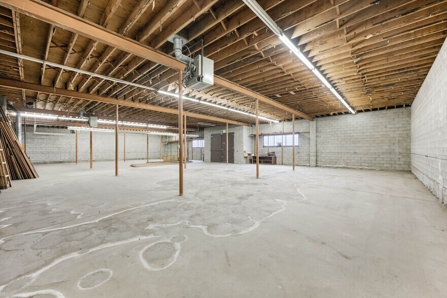 More Photos Of 8242 Ontario St, Vancouver Warehouse For Sale