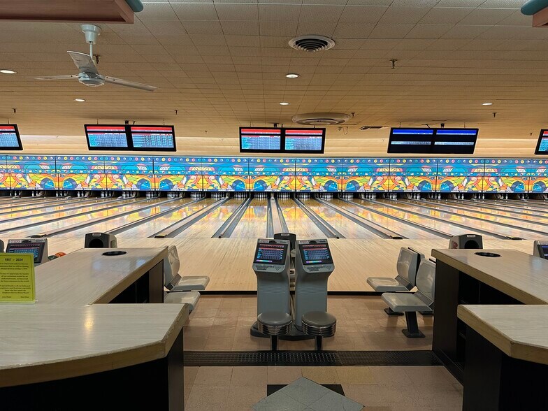 More Photos Of 6833 E Massachusetts Ave, Indianapolis Bowling Alley For Sale