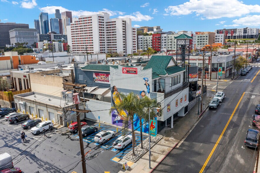 More Photos Of 686 N Spring St, Los Angeles Restaurant For Lease