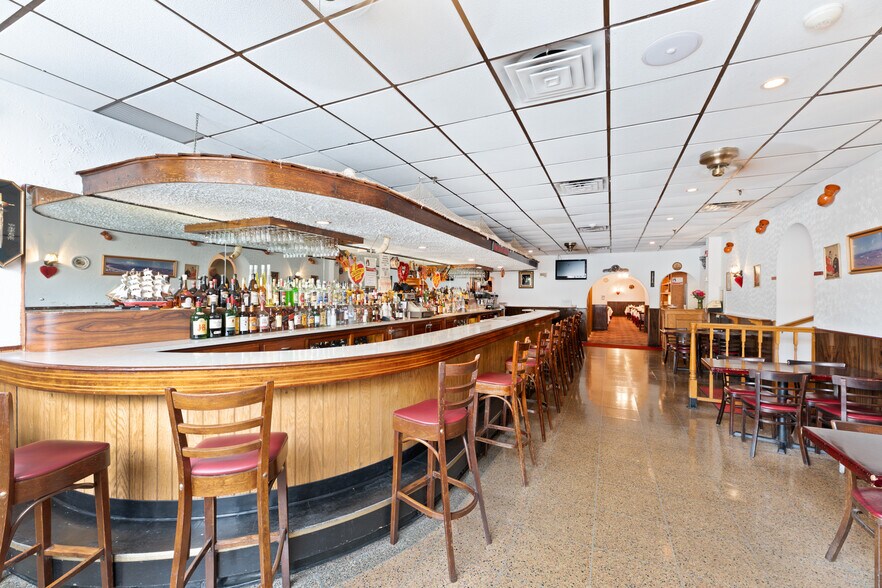 More Photos Of 614-616 Broadway, Bayonne Restaurant For Sale