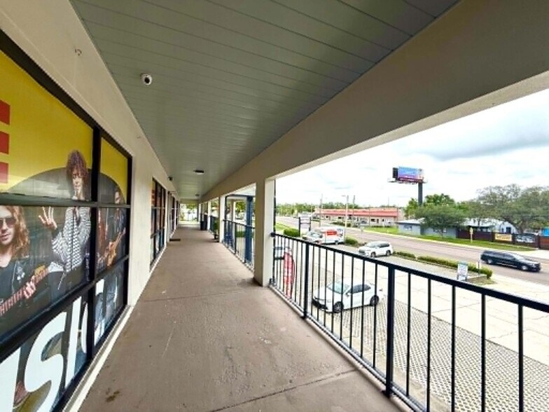 More Photos Of 1005 W Busch Blvd, Tampa Office For Sale