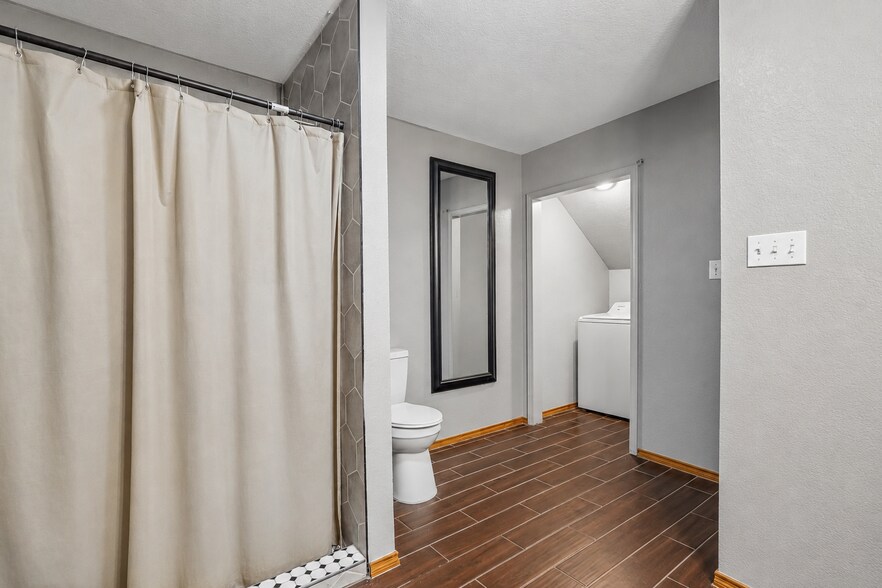 More Photos Of 10207 E Hwy 290, Fredericksburg Freestanding For Sale