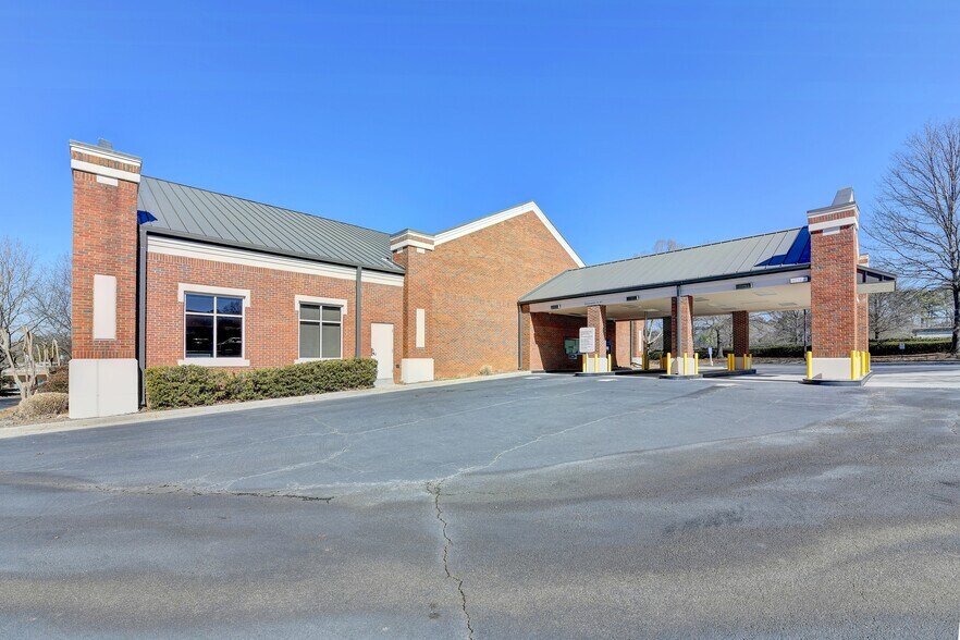 More Photos Of 10500 Old Alabama Connector Rd, Alpharetta Bank For Sale