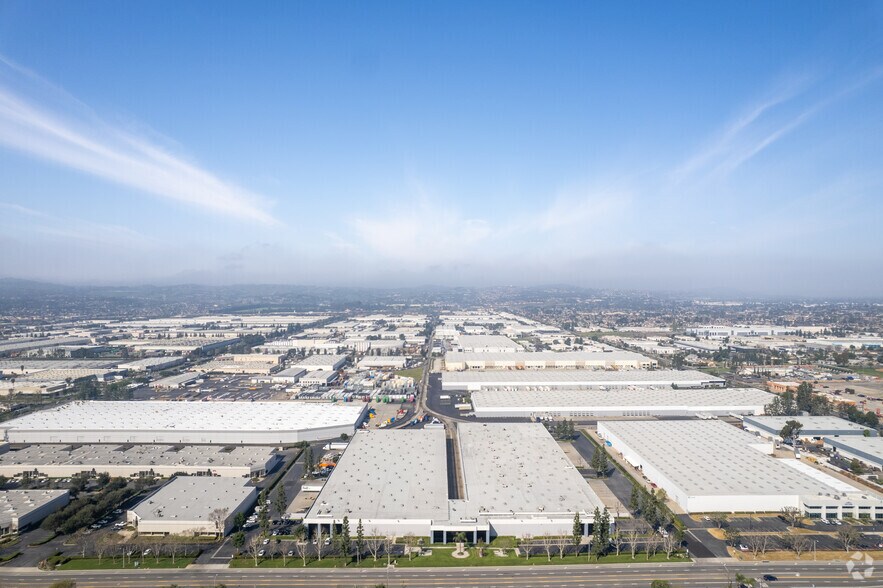 More Photos Of 13850 Central Ave, Chino Warehouse For Lease