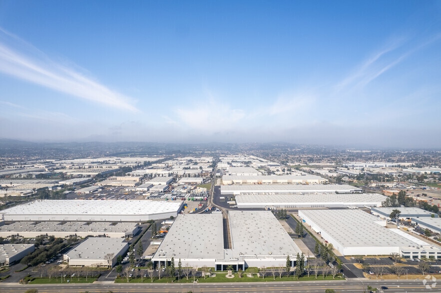 More Photos Of 13850 Central Ave, Chino Warehouse For Lease