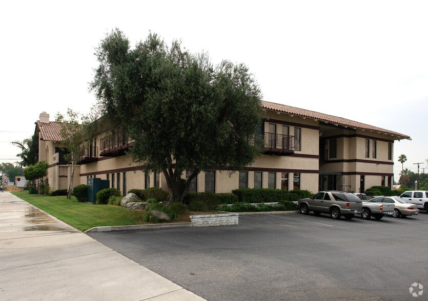 More Photos Of 16689 Foothill Blvd, Fontana Office For Lease
