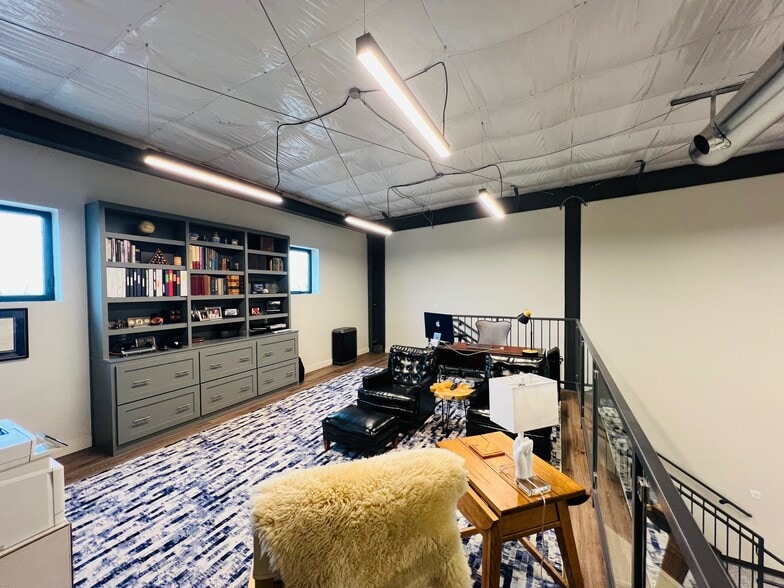 More Photos Of 805 NW 72nd St, Oklahoma City Self Storage For Sale