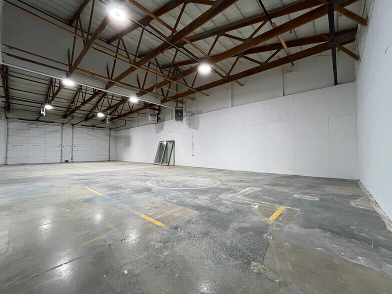 More Photos Of 2004 Creek Dr, Rapid City Warehouse For Lease