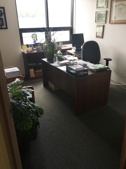 More Photos Of 1450 Ritchie Hwy, Arnold Storefront For Lease