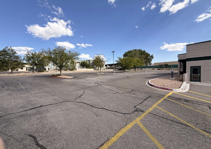 More Photos Of 5100 Masthead St NE, Albuquerque Schools For Sale