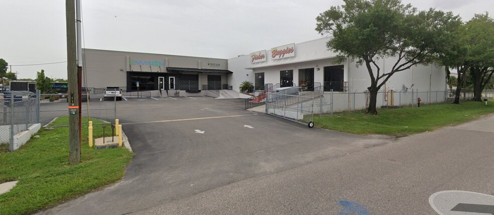 Primary Photo Of 5000 Acline Dr E, Tampa Warehouse For Lease