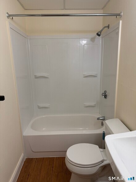 More Photos Of 174-176 Hillside Ave, Hartford Apartments For Sale