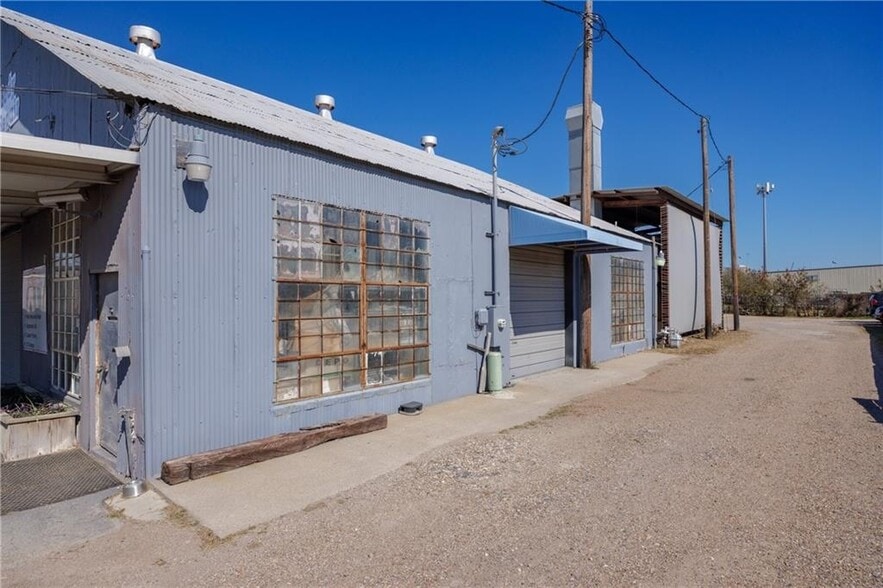 More Photos Of 610 N Port Ave, Corpus Christi Auto Dealership For Sale