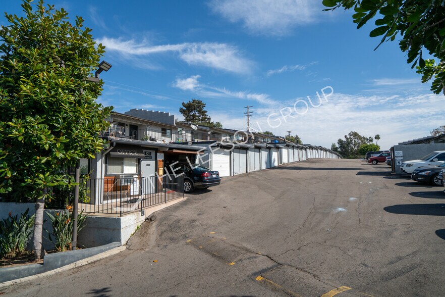 More Photos Of 1010 Clearbrook Ln, Vista Apartments For Sale
