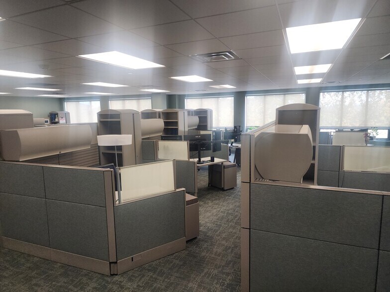 More Photos Of 4020 Copper View, Traverse City Medical For Sale