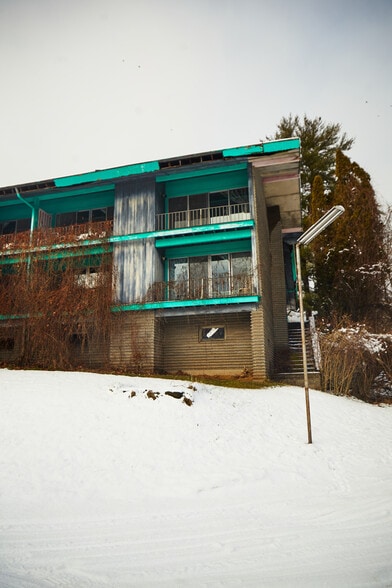 More Photos Of 175 S Main St, Ellenville Hotel For Sale