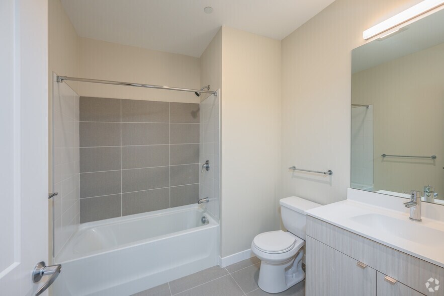 More Photos Of 39 Trotter Rd, Weymouth Apartments For Lease