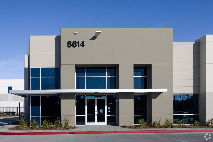 More Photos Of 8614 Kimball Ave, Chino Warehouse For Lease