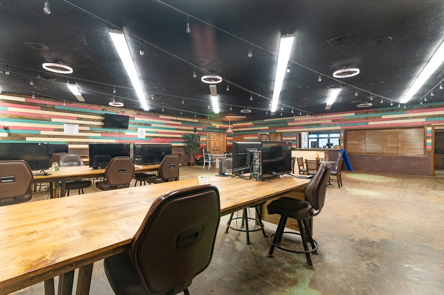 More Photos Of 120 NW 304 Loop, Crockett Daycare Center For Sale