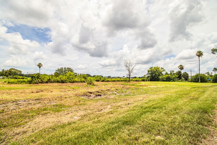 More Photos Of 6th St SW, Winter Haven Land For Sale