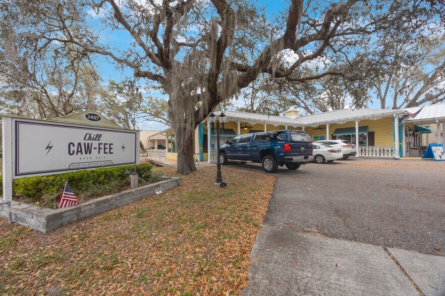 More Photos Of 3407 Lithia Pinecrest Rd, Valrico Storefront Retail Office For Sale