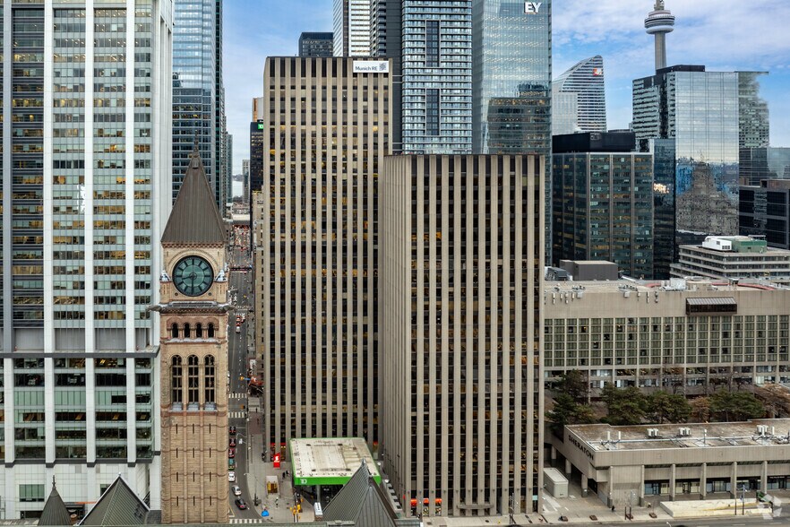 More Photos Of 390 Bay St, Toronto Office For Lease