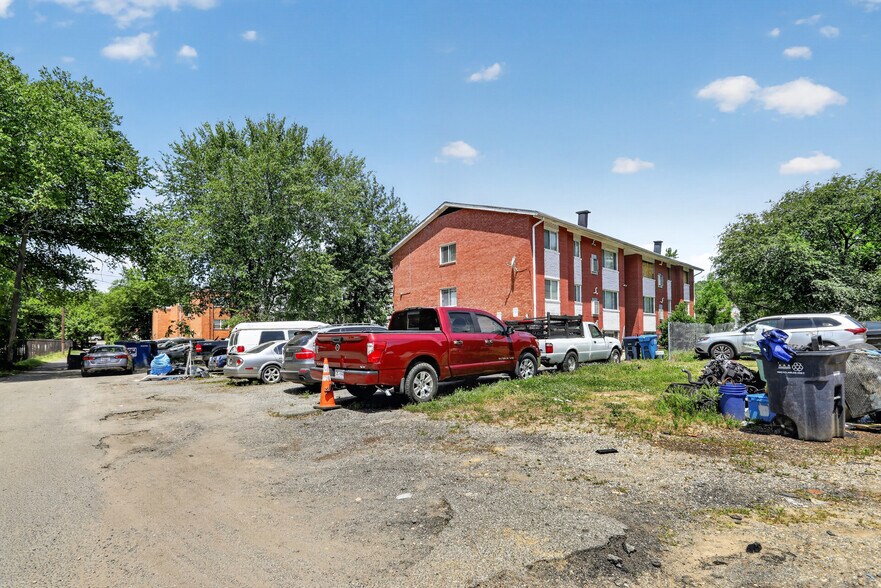 More Photos Of , Washington Multifamily For Sale