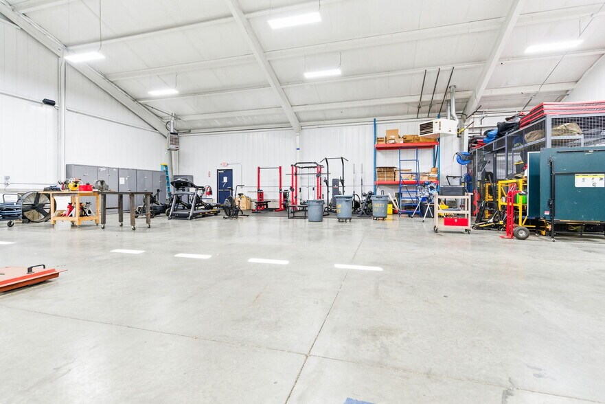 More Photos Of 13720 Aiken Rd, Louisville Warehouse For Sale