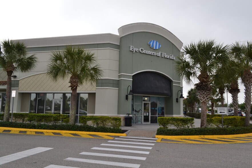 More Photos Of 17966 N Tamiami Trl, North Fort Myers Storefront Retail Office For Lease