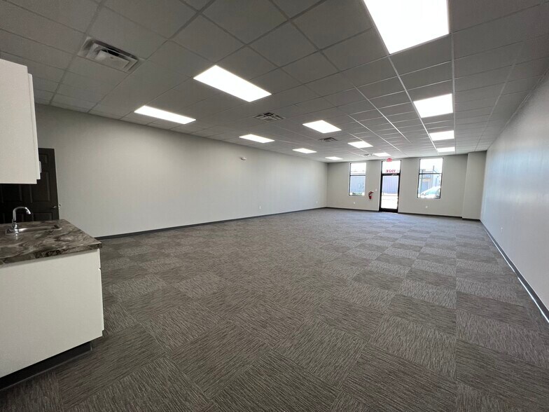 More Photos Of 192 Oakland Pky, Leesburg Office For Lease