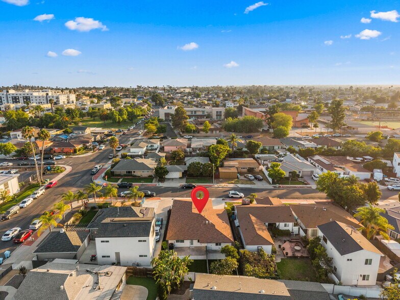 More Photos Of 4921 Gary St, San Diego Multifamily For Sale