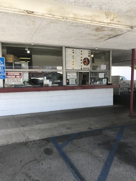 More Photos Of 420 S 1st Ave, Arcadia Freestanding For Lease