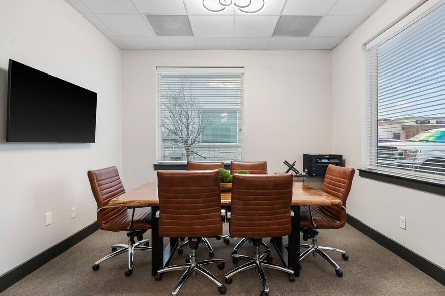 More Photos Of 14547 Lake Business Dr, Conroe Loft Creative Space For Sale