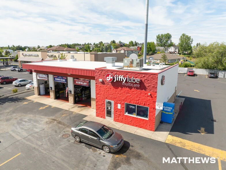 Primary Photo Of 700 SE Bishop Blvd, Pullman Auto Repair For Sale