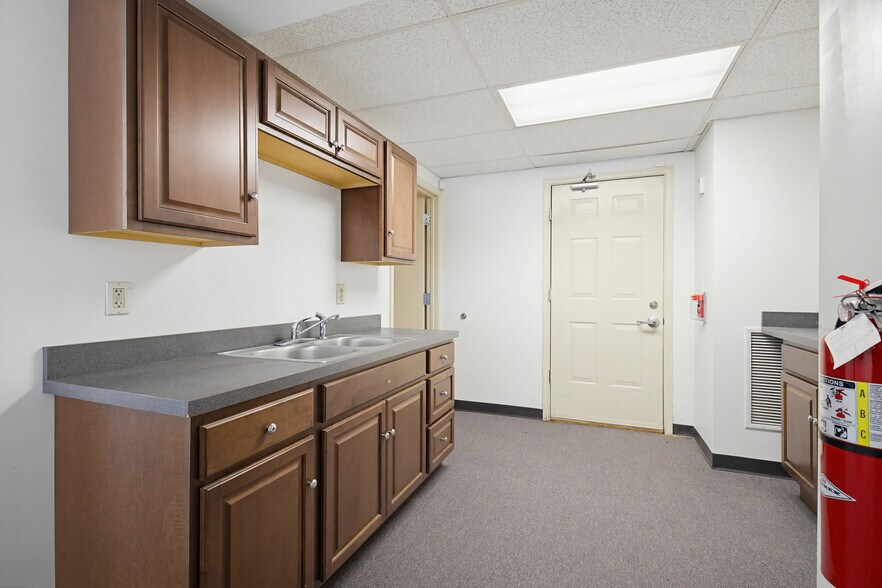 More Photos Of 171 E King St, Lancaster Loft Creative Space For Sale