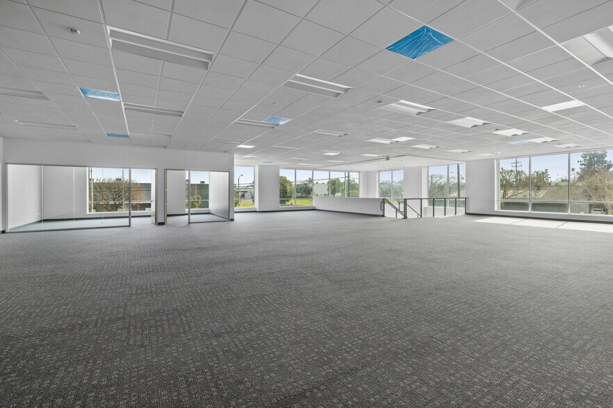 More Photos Of 212 N Smith Ave, Corona Distribution For Lease
