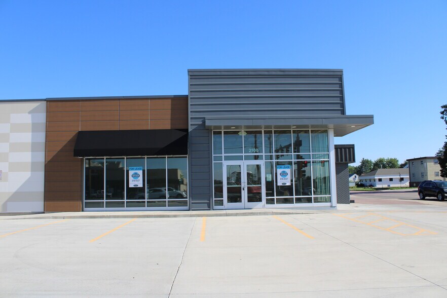 More Photos Of 2100 W 41st St, Sioux Falls General Retail For Sale