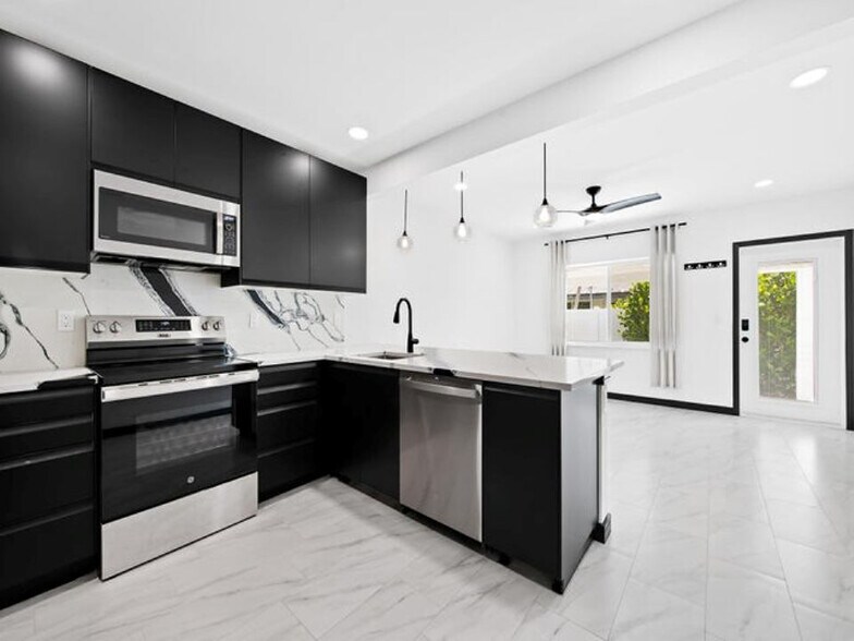 More Photos Of 1508 NE 6th St, Fort Lauderdale Multifamily For Sale