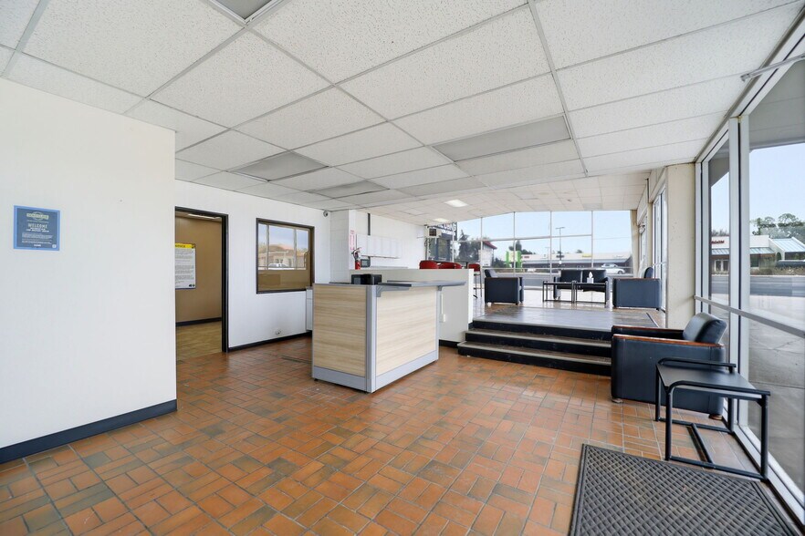More Photos Of 405 W Fillmore St, Colorado Springs Auto Dealership For Sale