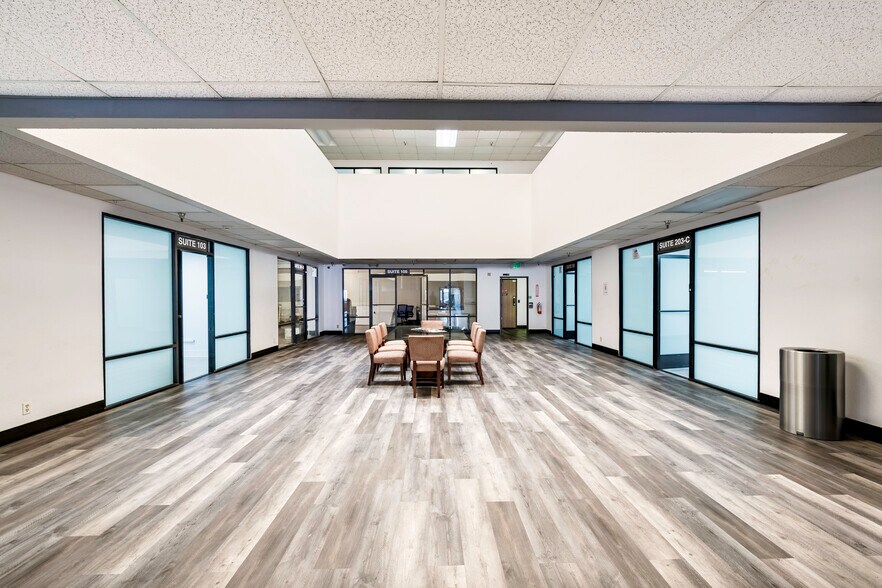 More Photos Of 2338 E Anaheim St, Long Beach Office For Lease