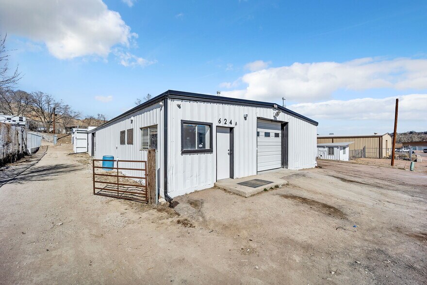 More Photos Of 624 S 29th St, Colorado Springs Light Manufacturing For Sale