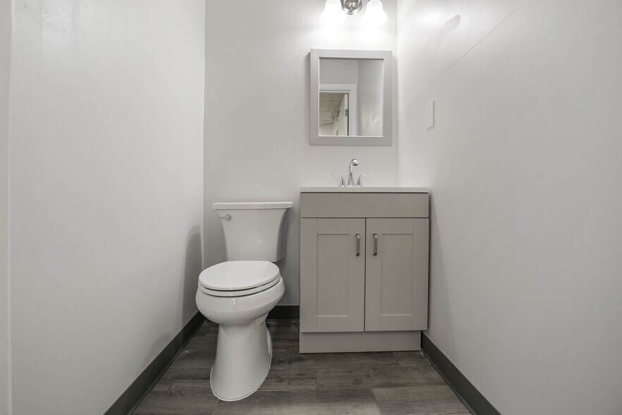 More Photos Of 2135 Sr-434, Longwood Medical For Sale