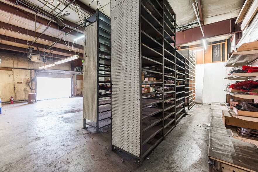 More Photos Of 560 S River St, Batavia Warehouse For Sale